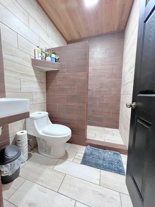 Orange Apartment 5 Min Aeropuerto Juan Santamaria Αλαχουέλα Εξωτερικό φωτογραφία